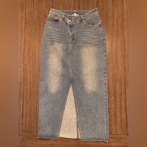 Trendy 100% cotton jean skirt made by Olivaceous vintage